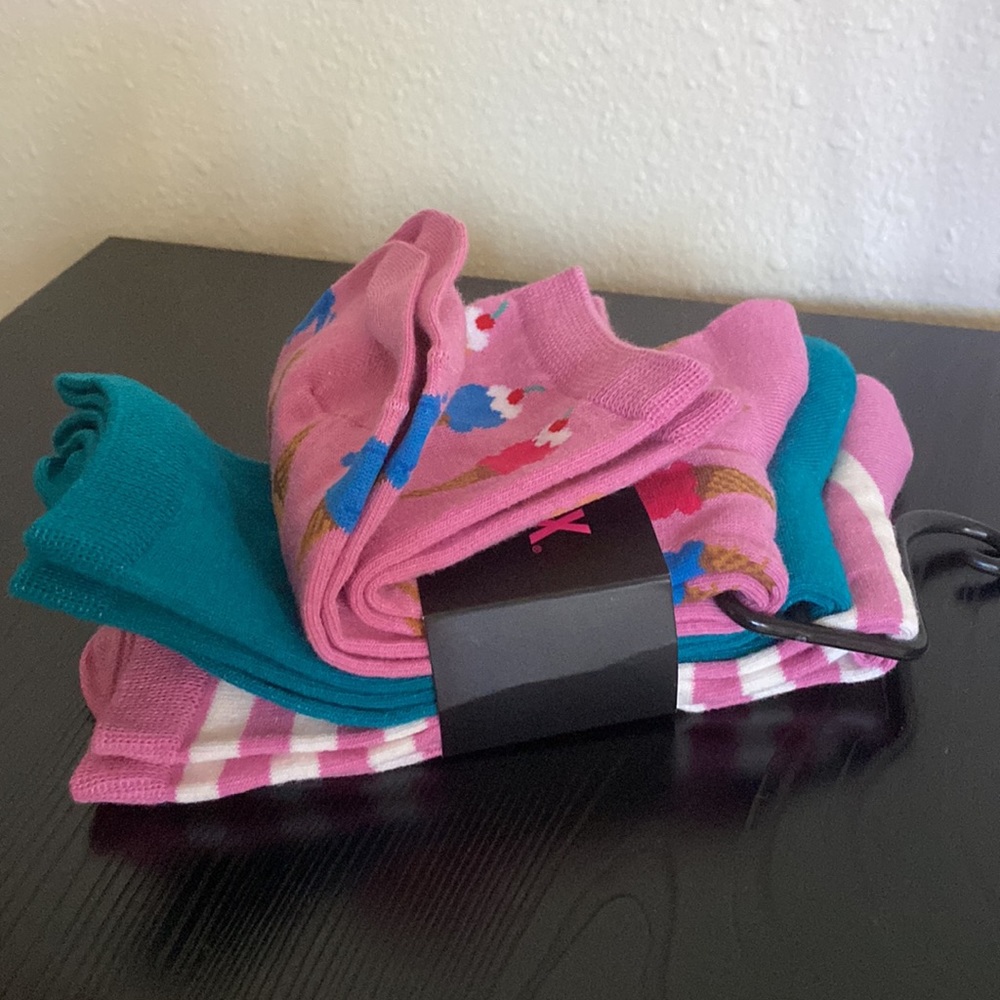 🧦 Hot Sox 3 Pairs “Ice Cream” Mix Bundle - Picture 3 of 3